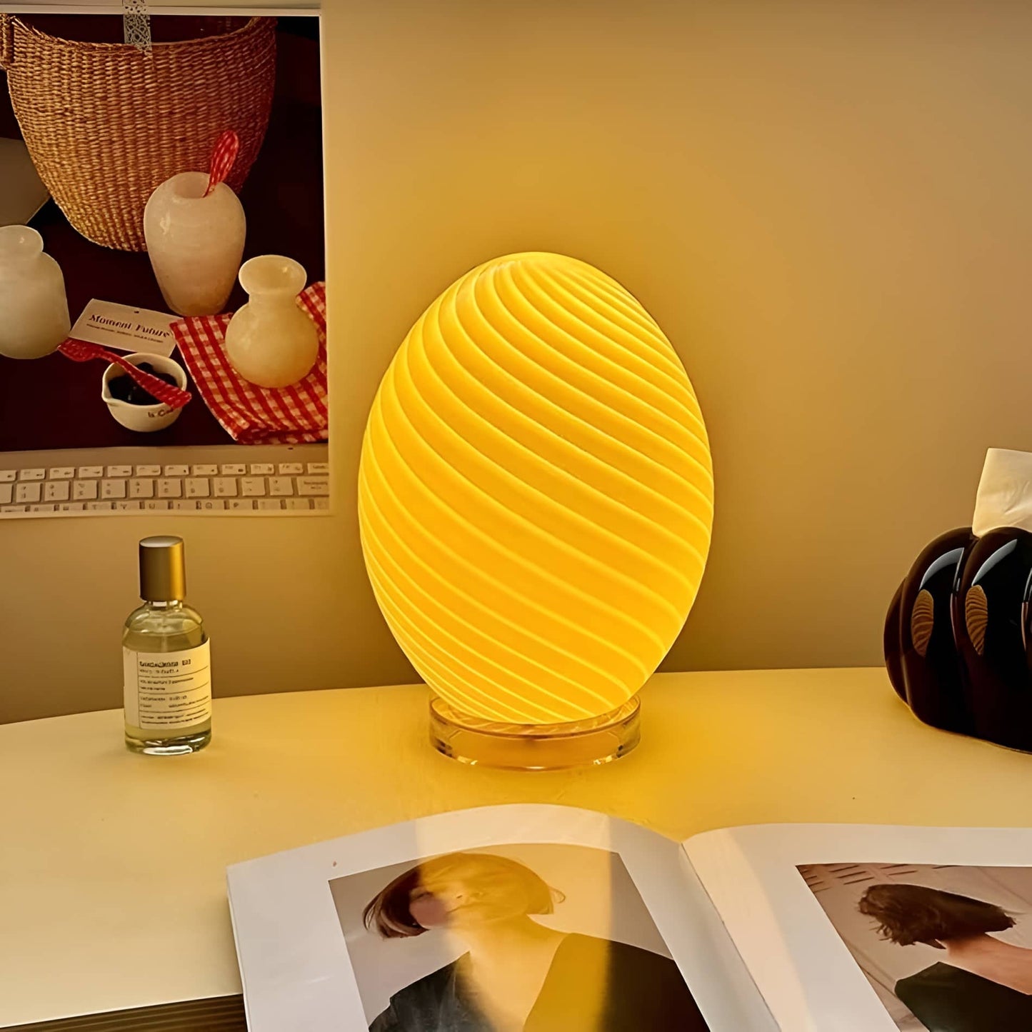 Art Deco Swirl Glass Egg Table Lamp