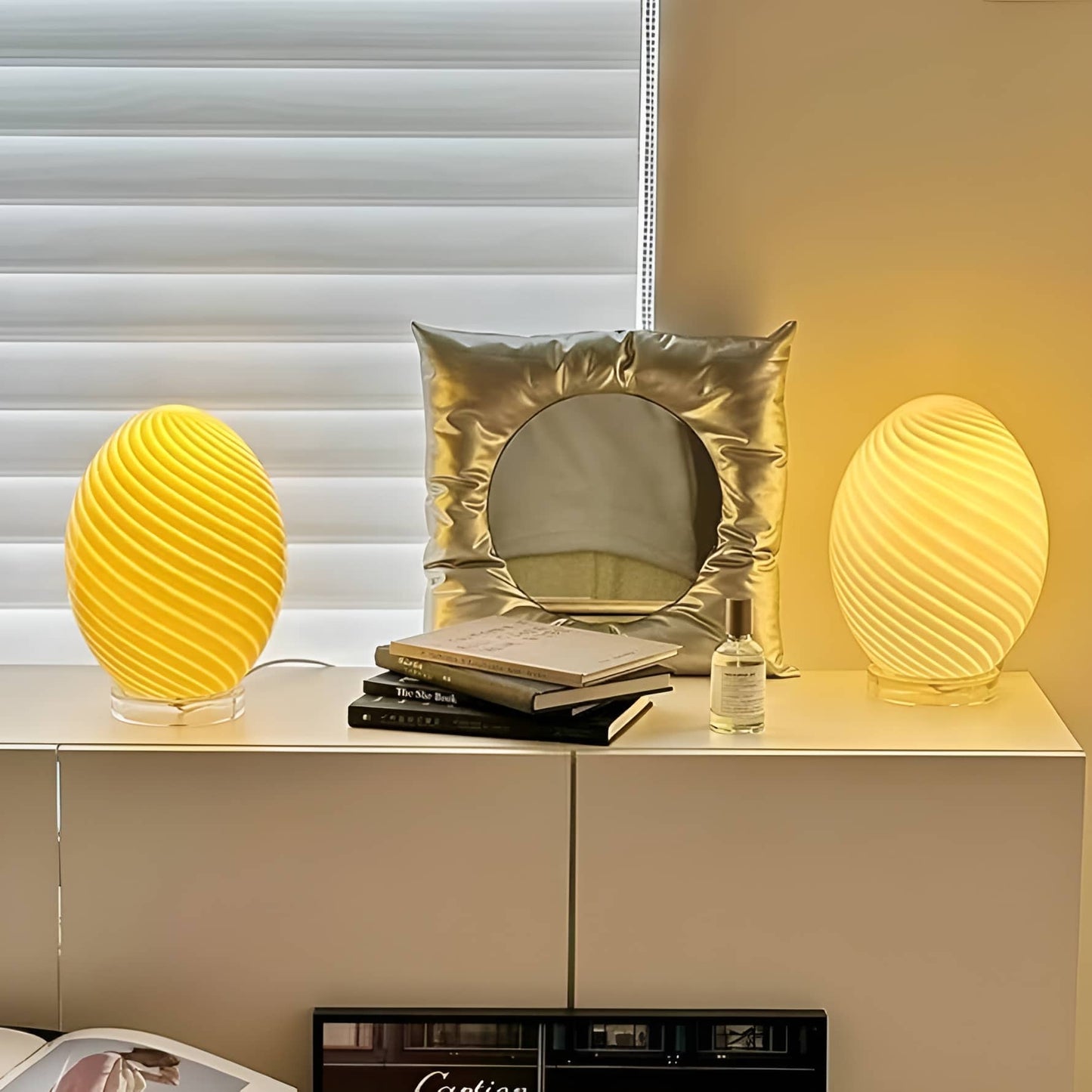 Art Deco Swirl Glass Egg Table Lamp