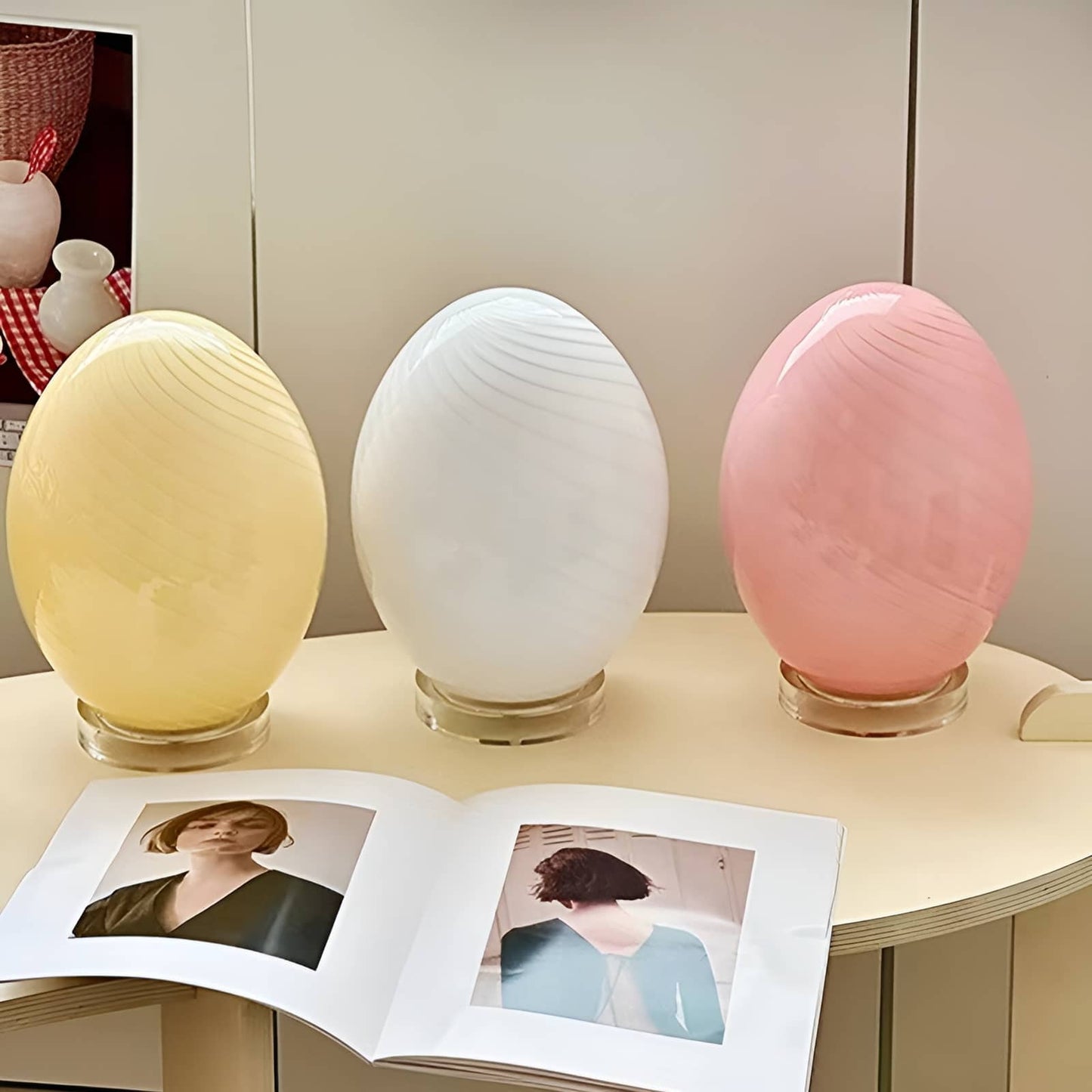 Art Deco Swirl Glass Egg Table Lamp