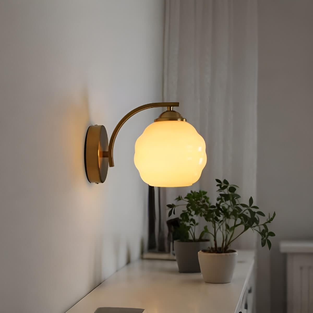 Cloud Style Globe Bauhaus Wall Light