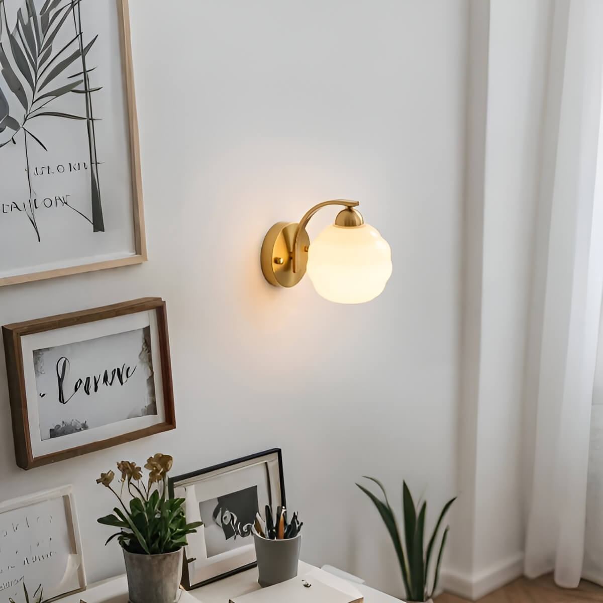 Cloud Style Globe Bauhaus Wall Light