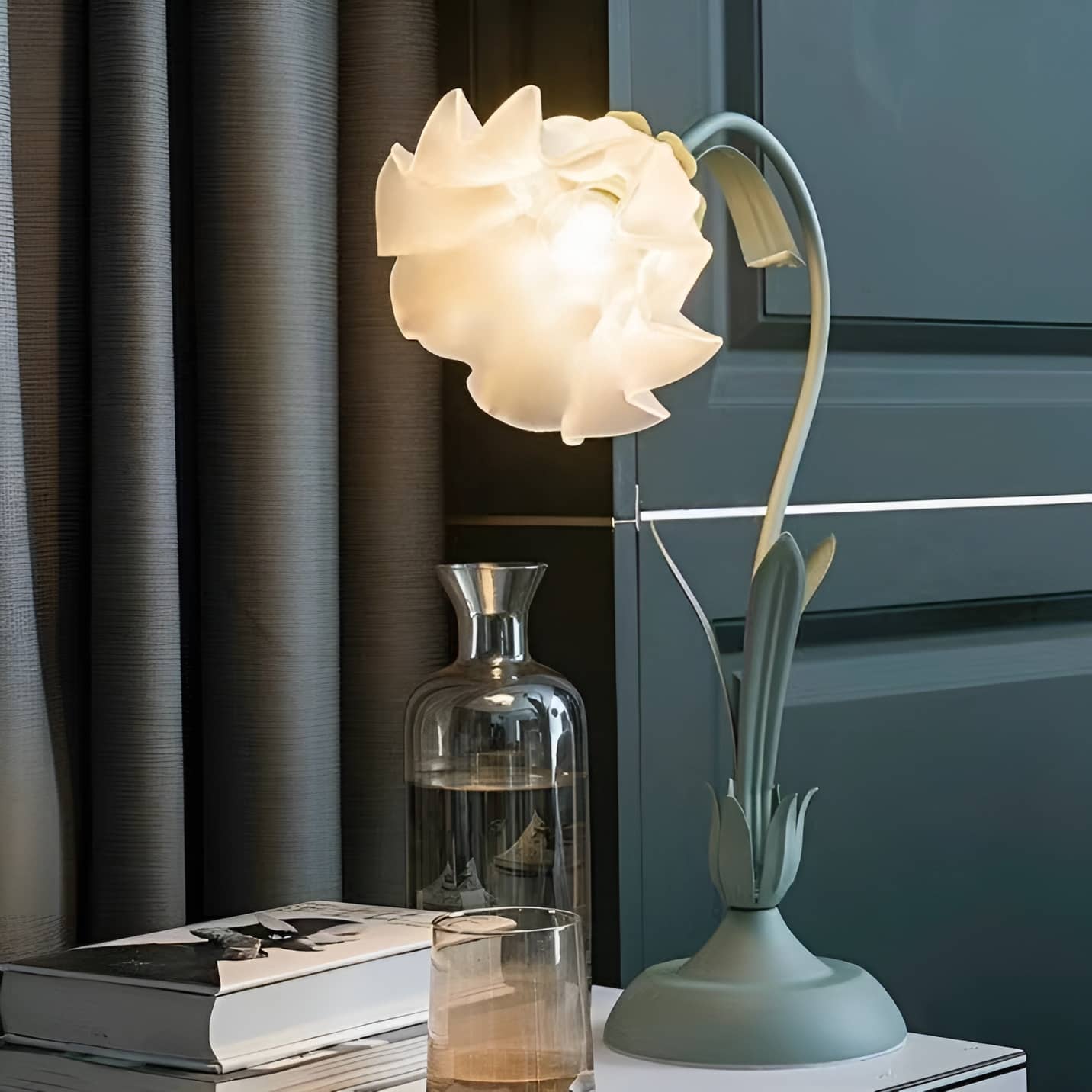 French Tiffany Flower Table Lamp