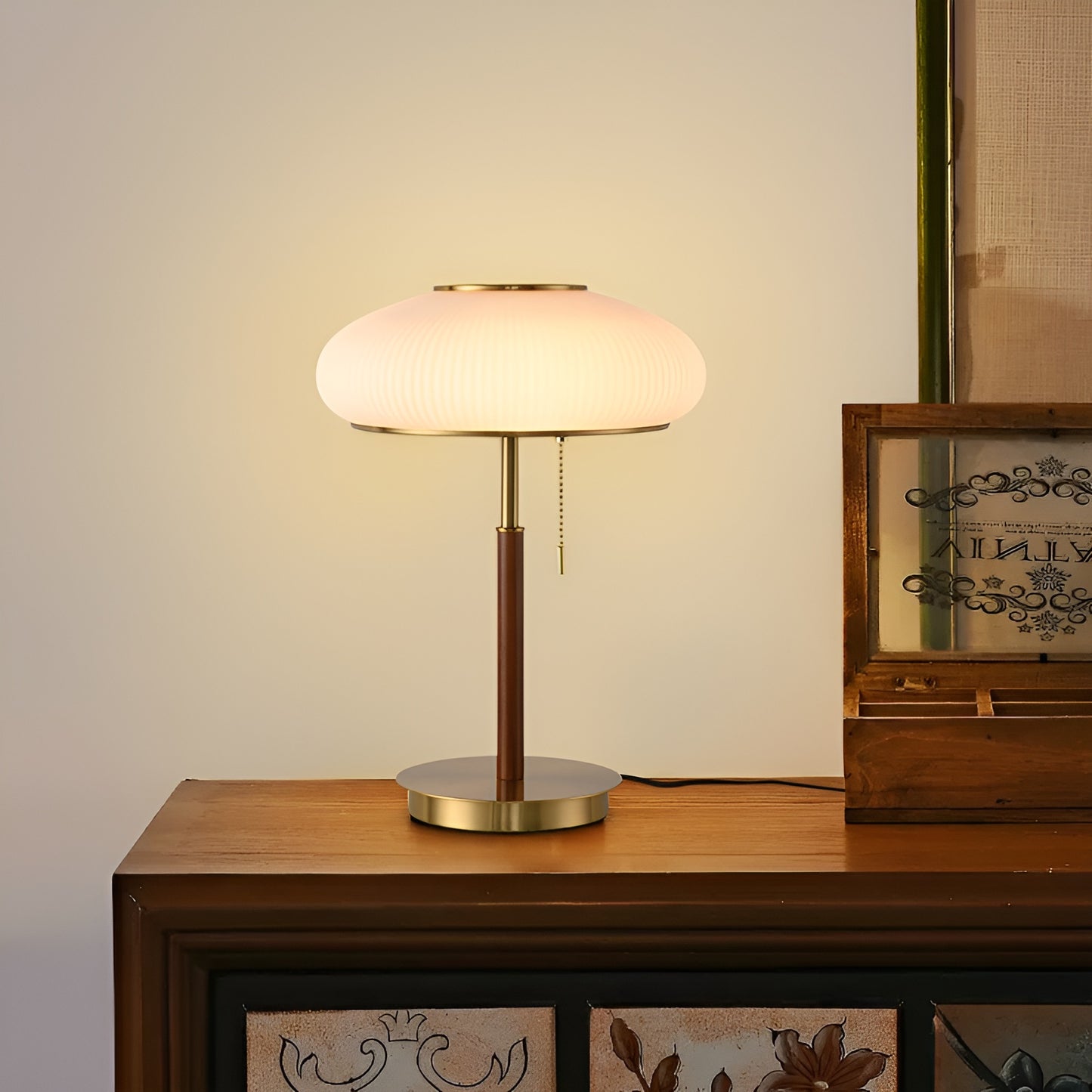 French Style Matsutake Glass Table Lamp