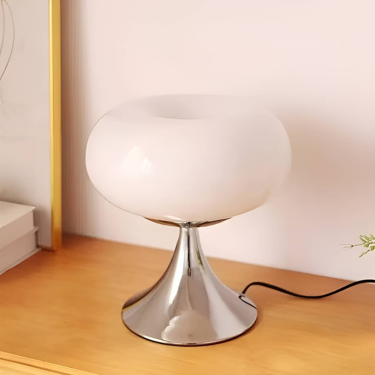 Italian Creative Bauhaus Donut Glass Table Lamp