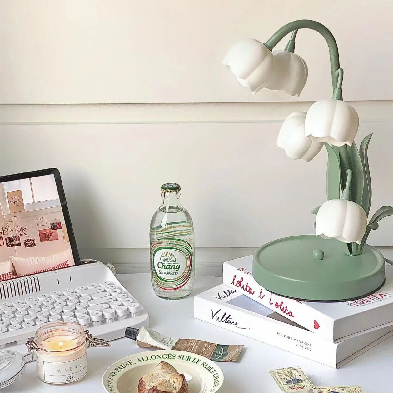Lily Of The Valley Art Deco Table Lamp