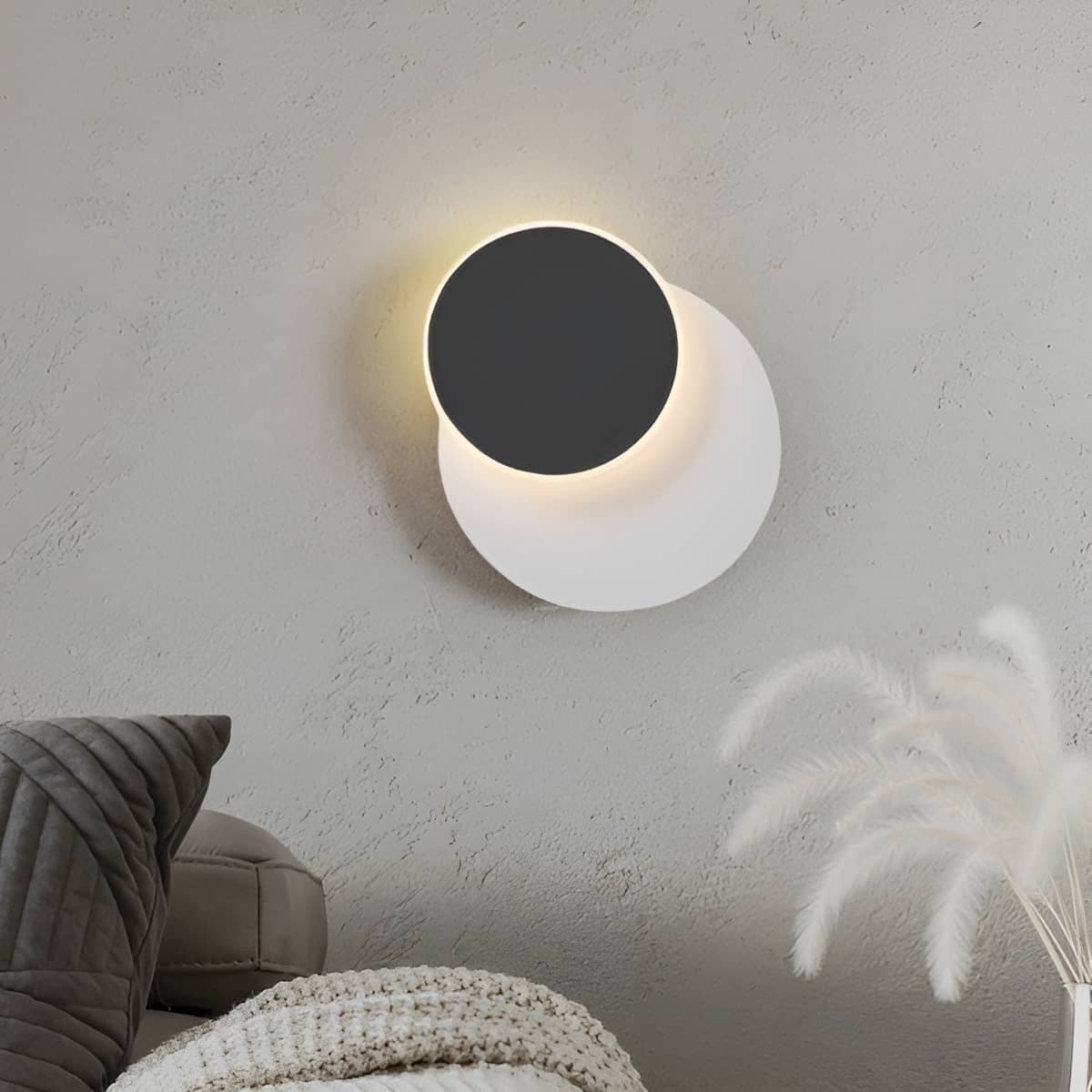 Minimalistische drehbare LED Wandlampe für moderne Innenräume