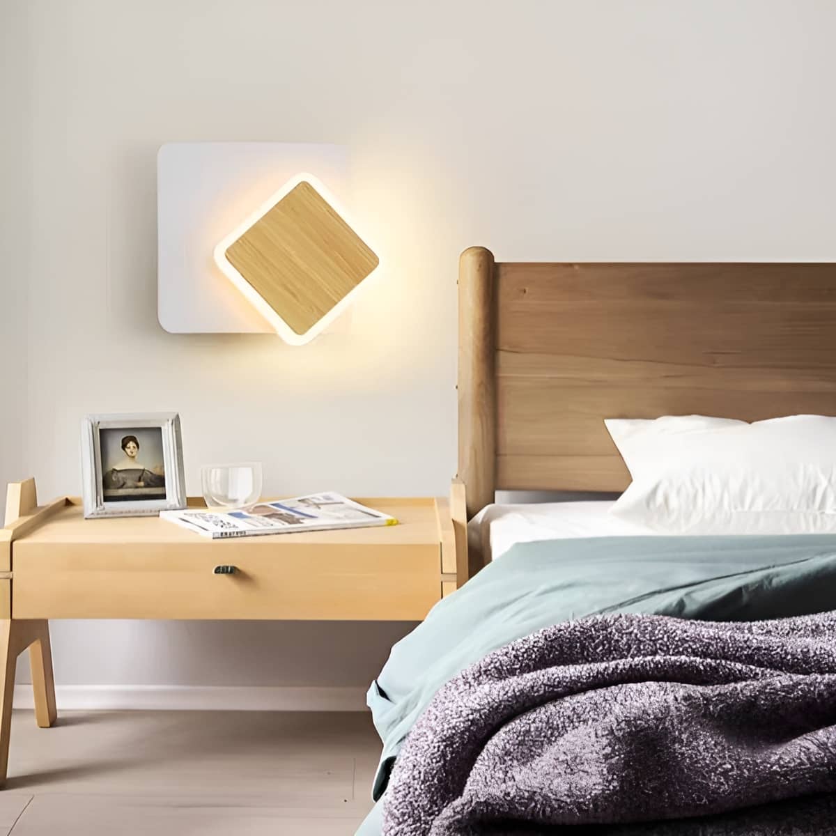 Nordic Geometric Rotatable Minimalist Wall Lamp
