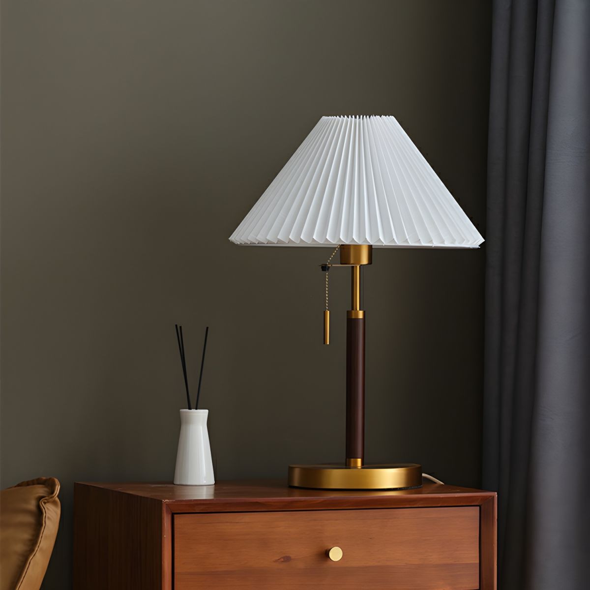 Nordic Retro Pleated Table Lamp
