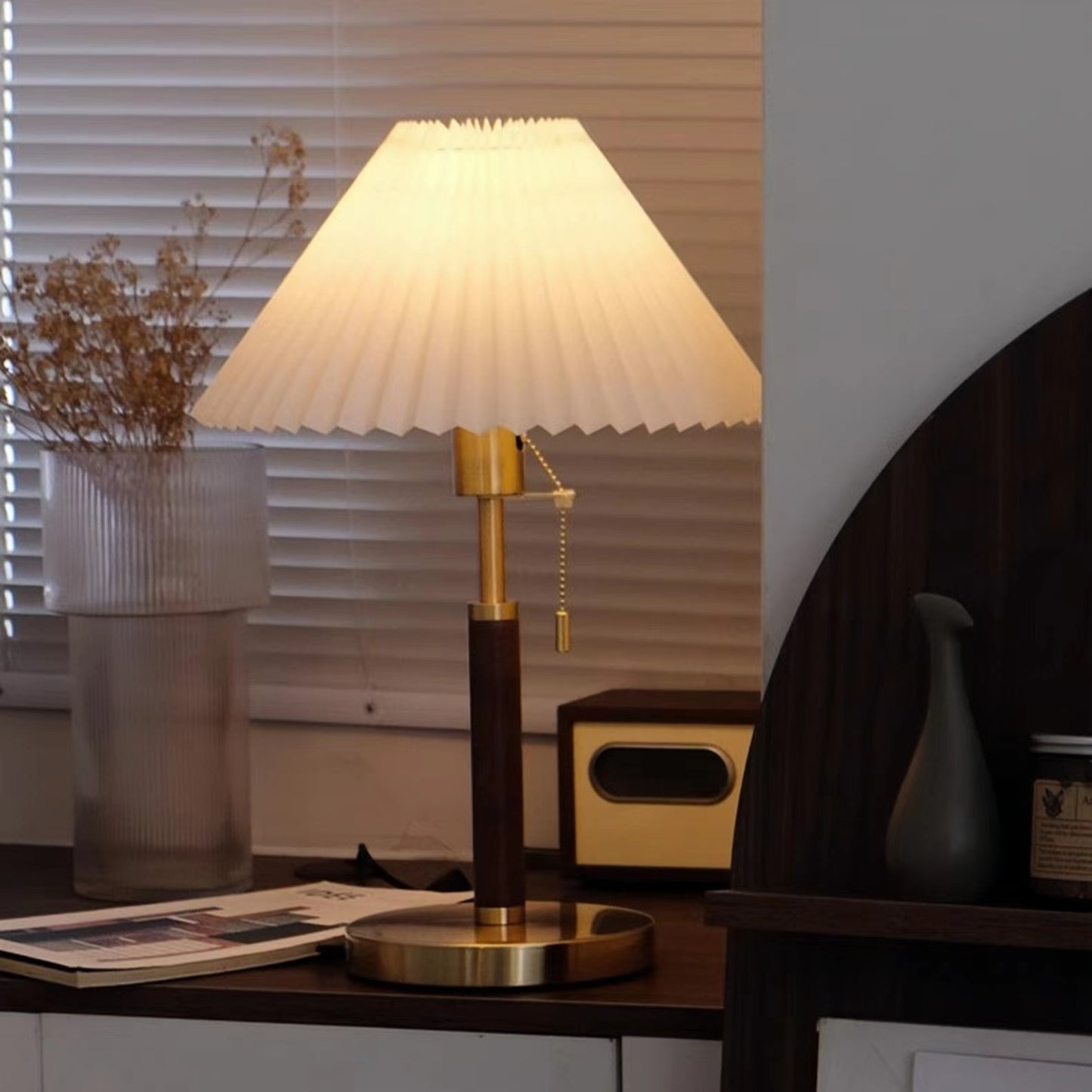 Nordic Retro Pleated Table Lamp