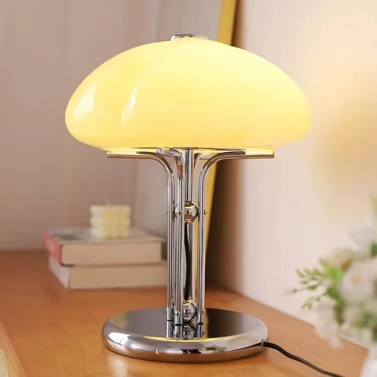 Nordische Bauhaus Tischlampe aus Kürbisglas