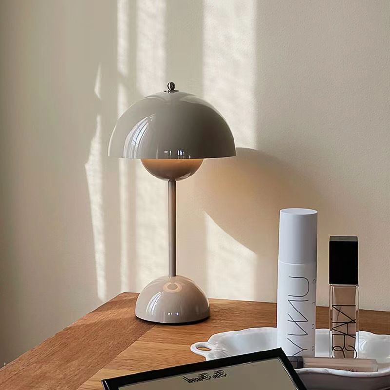 Scandinavian Flowerpot VP9 Rechargeable Table Lamp