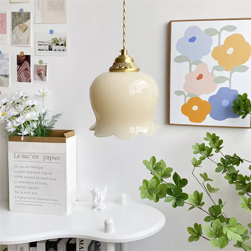Nordic Resin Cream Flower Pendant Light