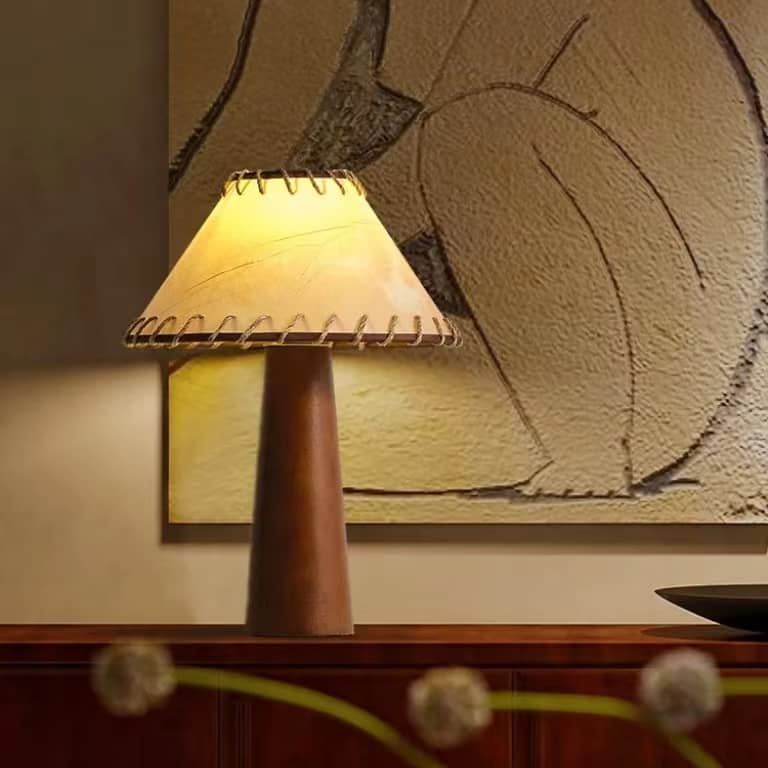 Retro Decorative Walnut Wooden Table Lamp
