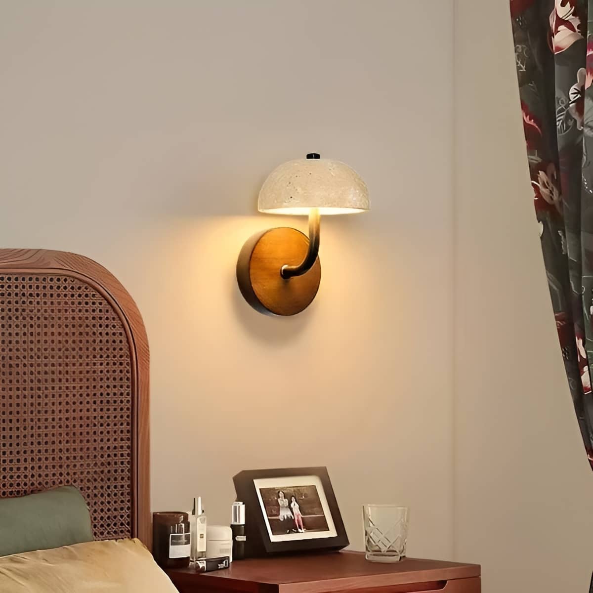 Applique murale chambre led rustique en pierre jaune et bois