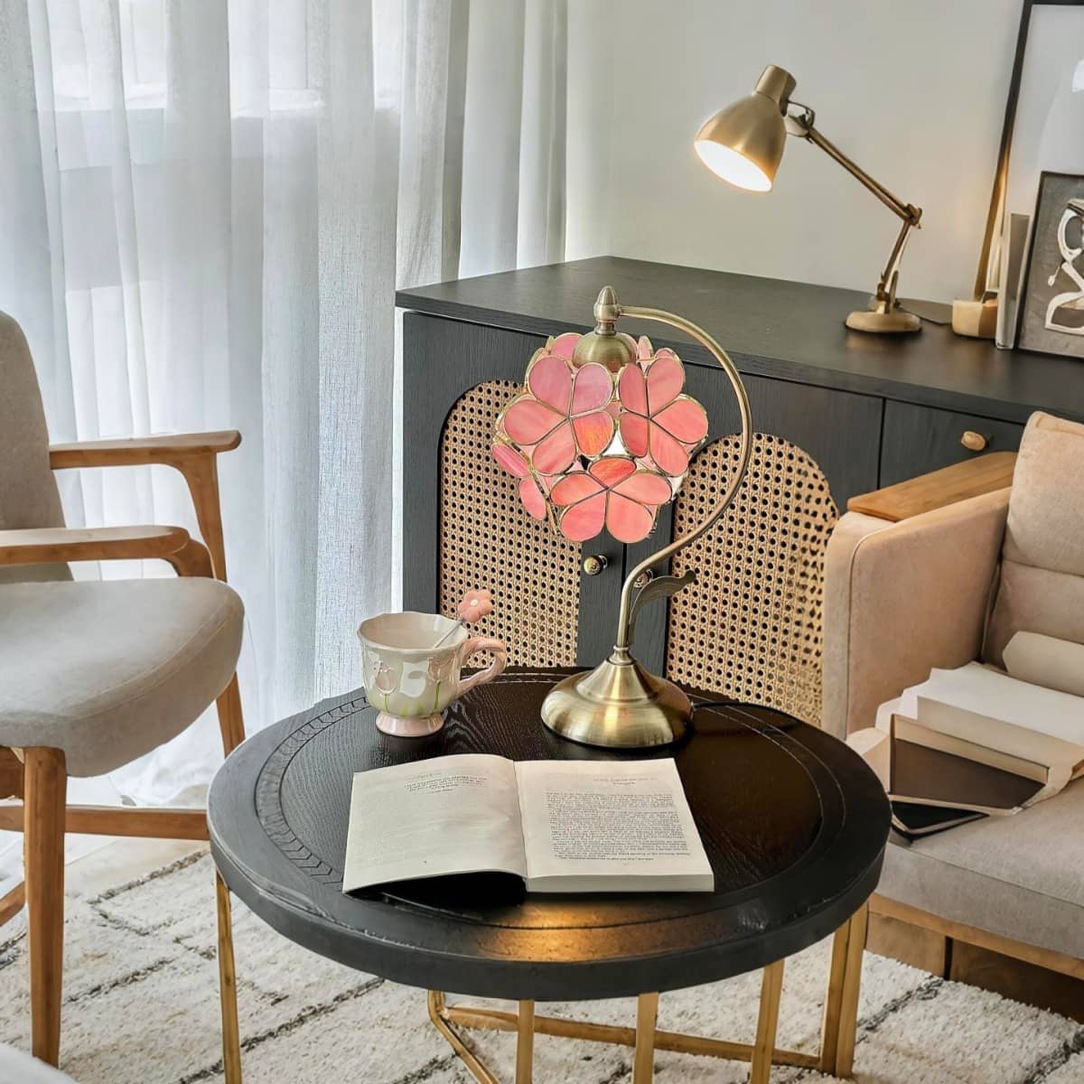 Vintage Flower Petal Glass Table Lamp