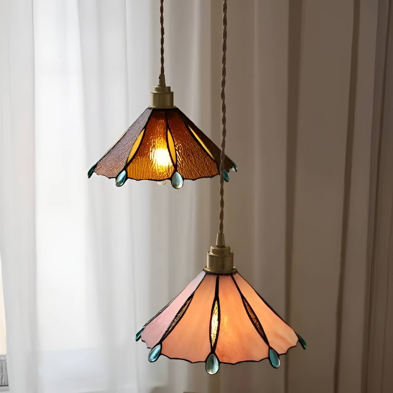 Colorful Teardrop Edge Tiffany Pendant Light