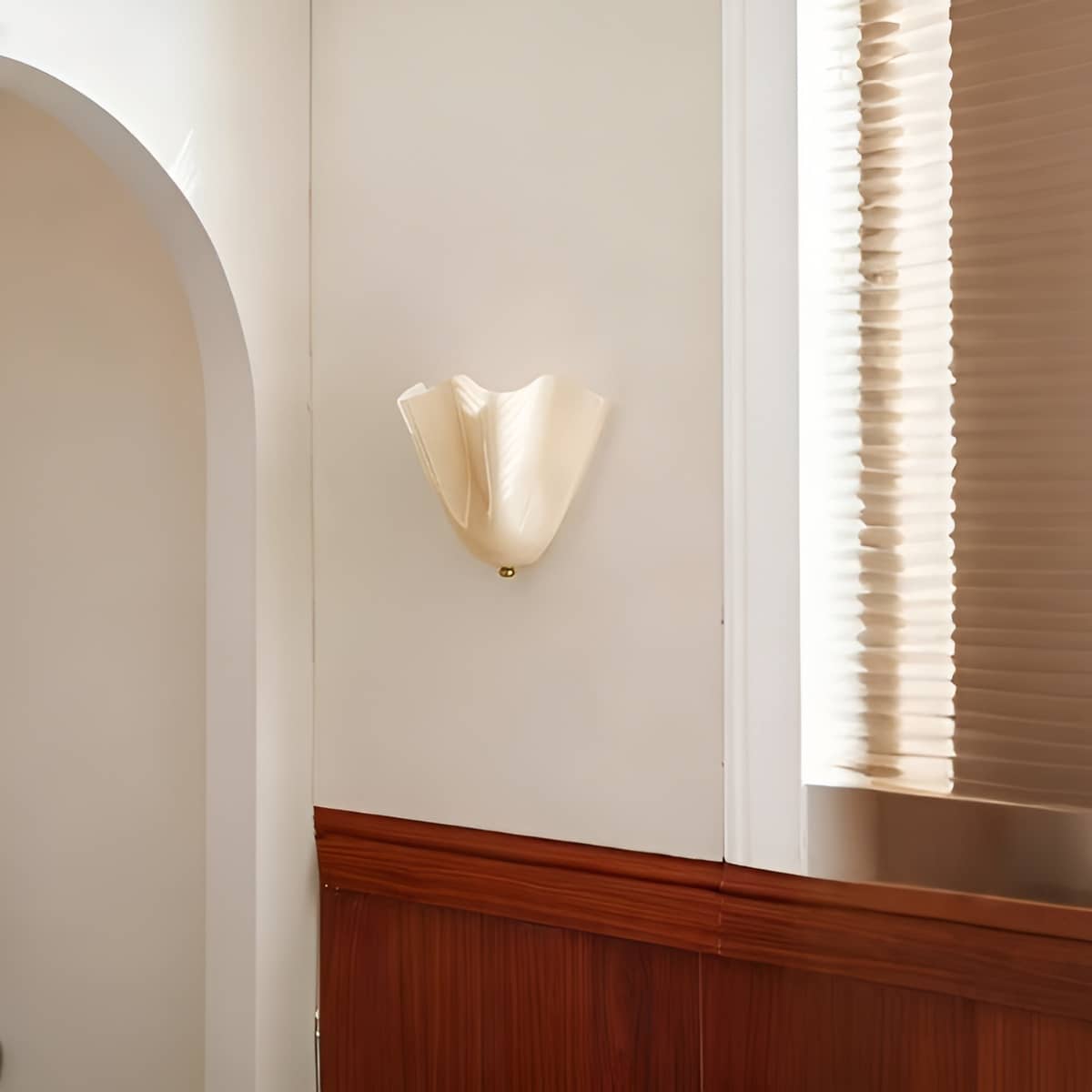 Curved Petal Retro Glass Wall Light for Hallway