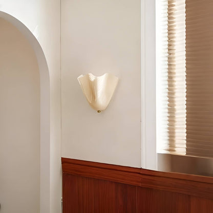 Curved Petal Retro Glass Wall Light for Hallway