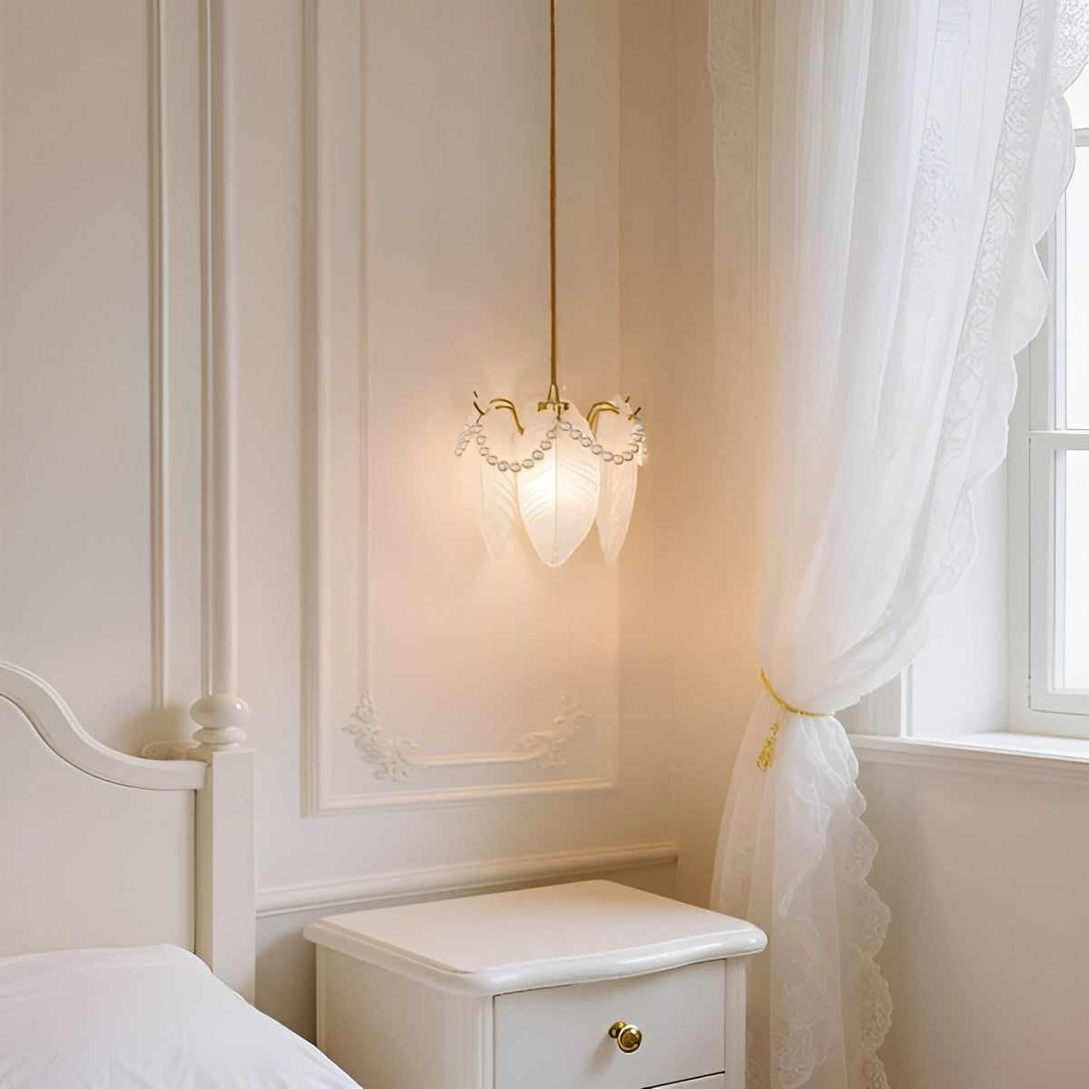 Elegant Feather Glass Hanging Lamp with Bead Decoration