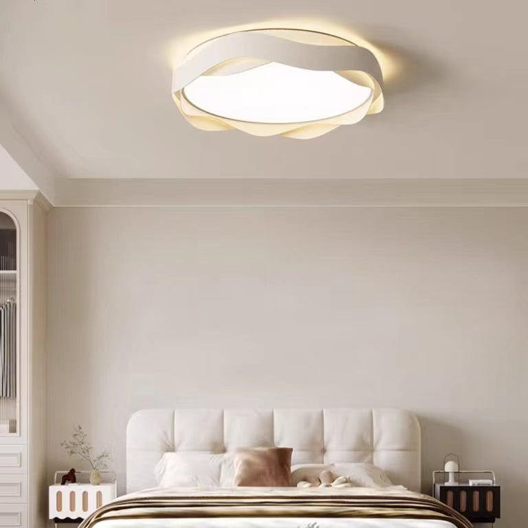 Macaron Style Wavy Edge Flush Mount Ceiling Lamp