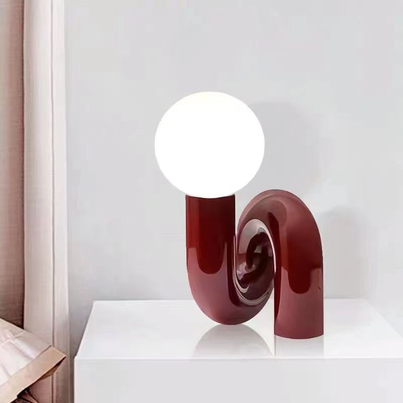 Modern Creative Neotenic Resin Table Lamp