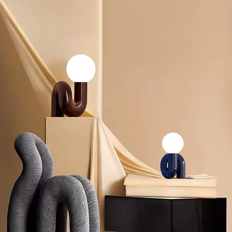 Modern Creative Neotenic Resin Table Lamp