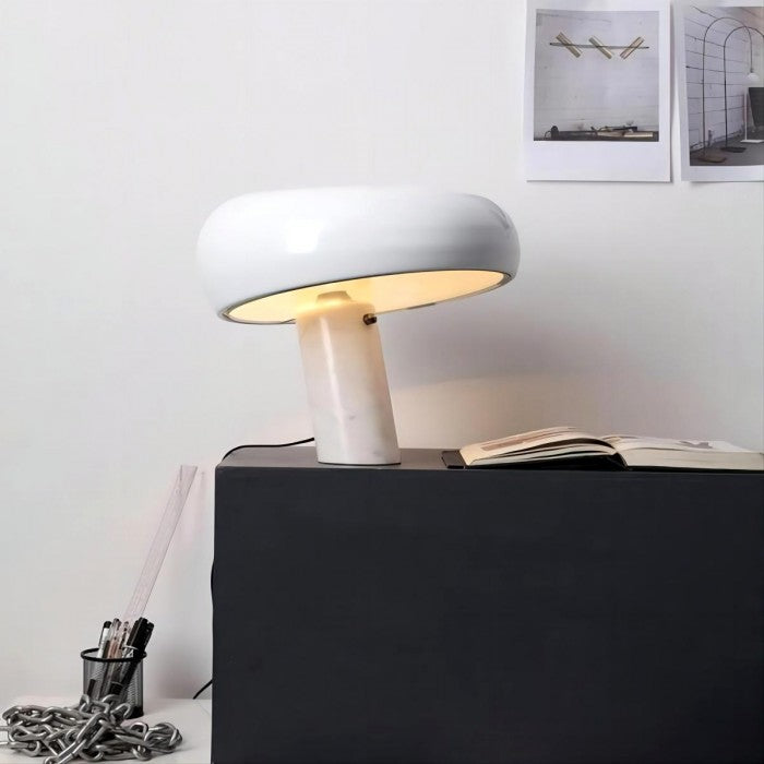 Modern Creative Snoopy Marble Table Lamp