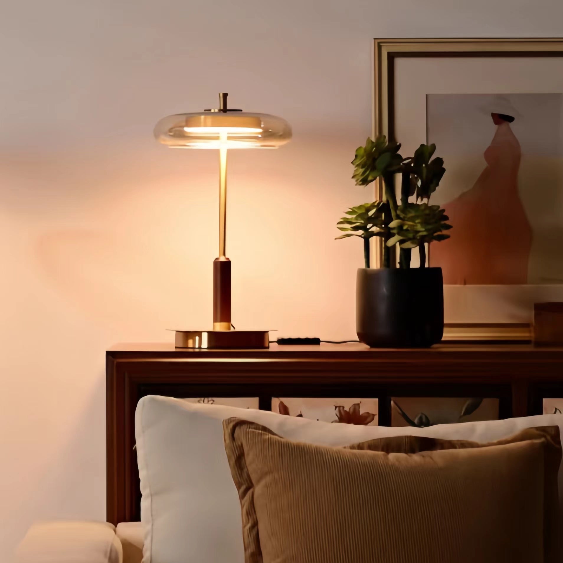 Nordic Modern Luxury Brass Table Lamp