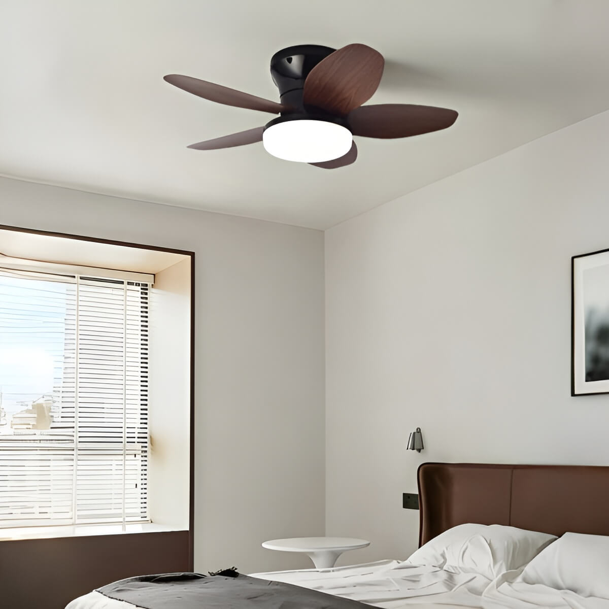 Ventilateur plafond avec lumière et télécommande moderne et minimaliste à 5 pales