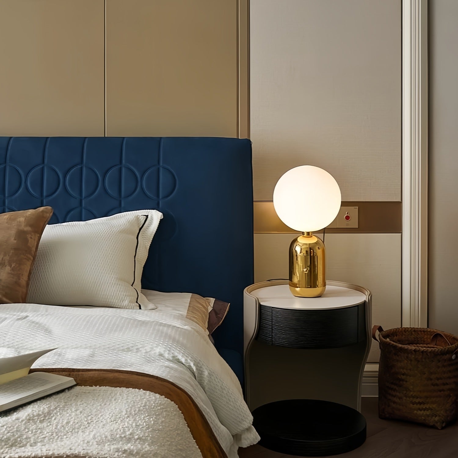 Modern Aballs Bedside Gold Table Lamp