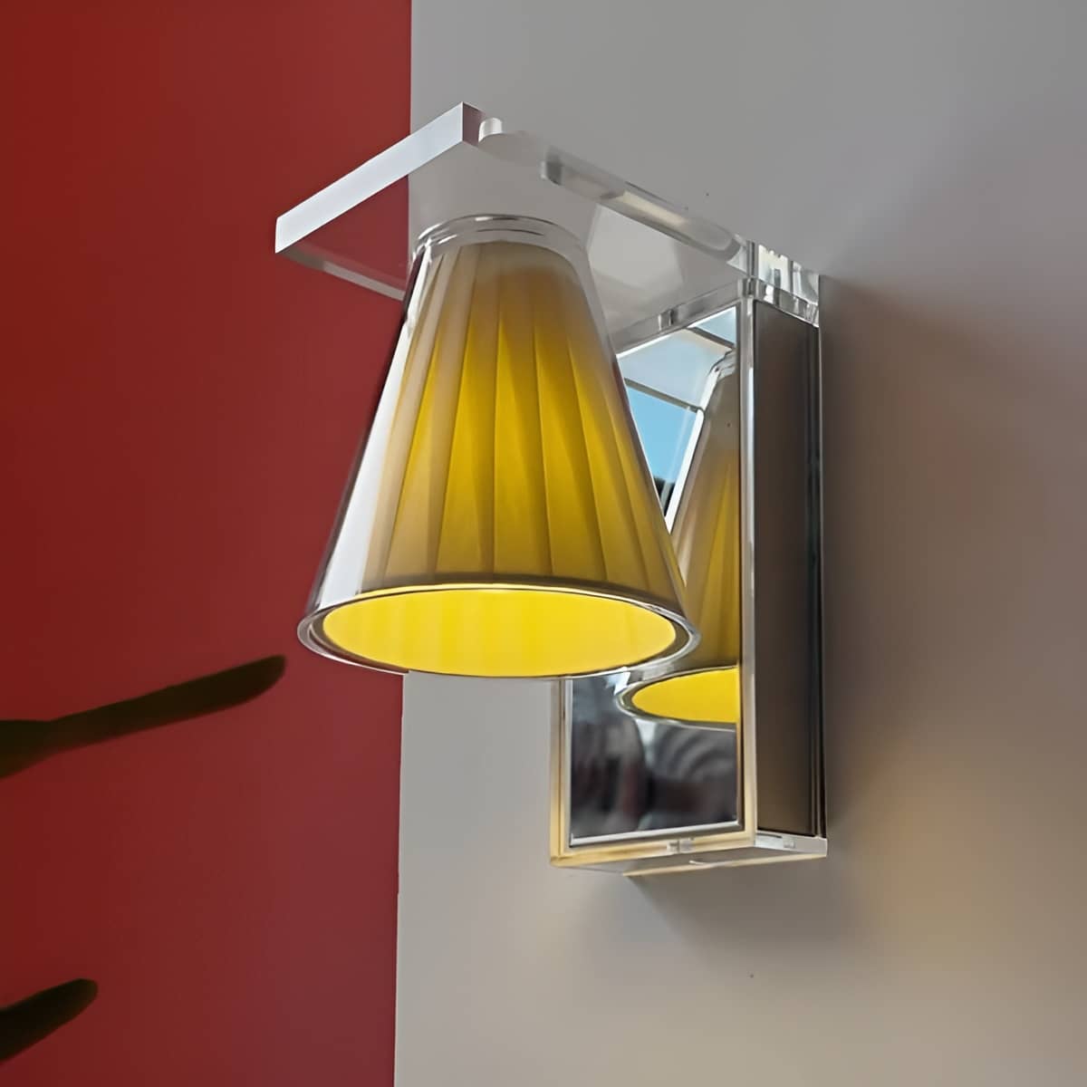 Modern Bauhaus Acrylic Decorative Wall Sconce with White Shade