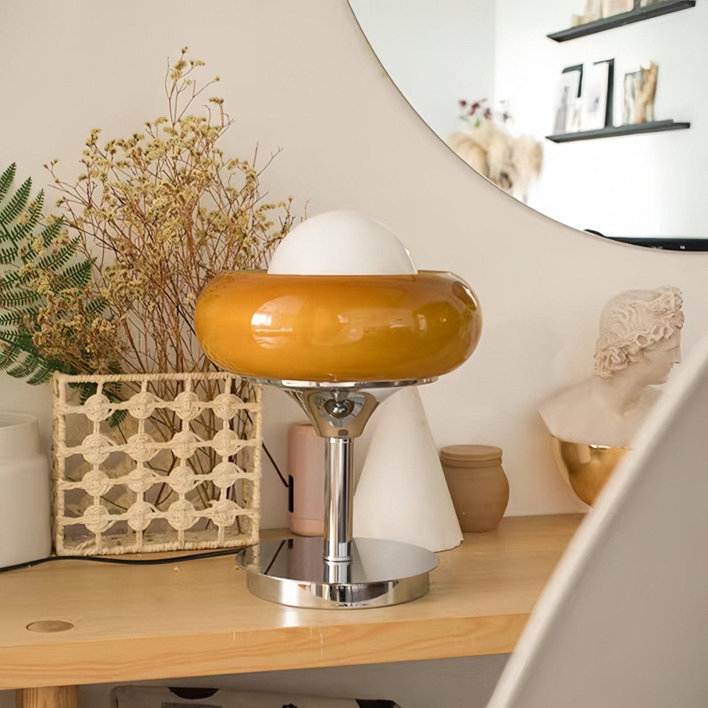 Nordic Bauhaus Egg Tart Table Lamp