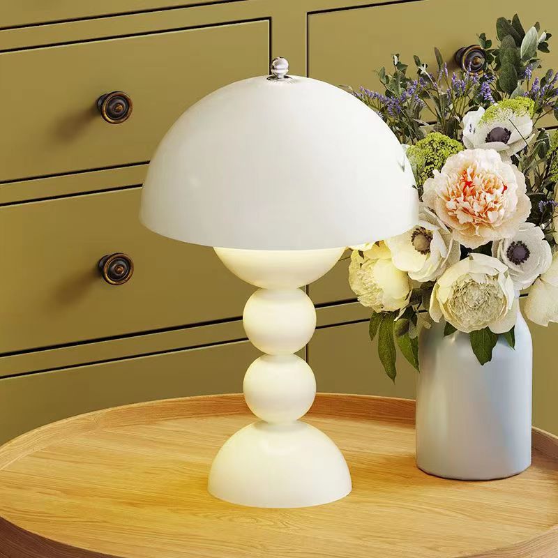 Scandinavian Design Creative Mushroom Table Lamp