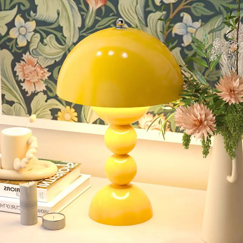 Scandinavian Design Creative Mushroom Table Lamp