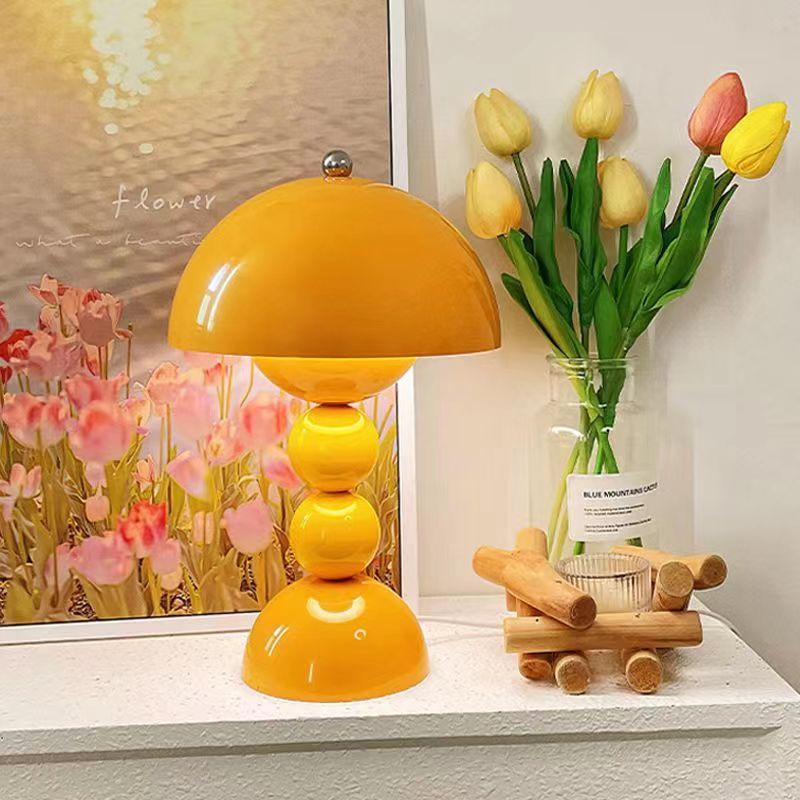 Scandinavian Design Creative Mushroom Table Lamp