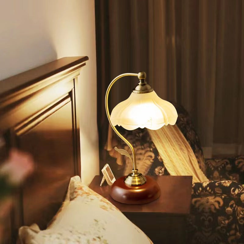 Retro Classic Flower Glass Table Lamp