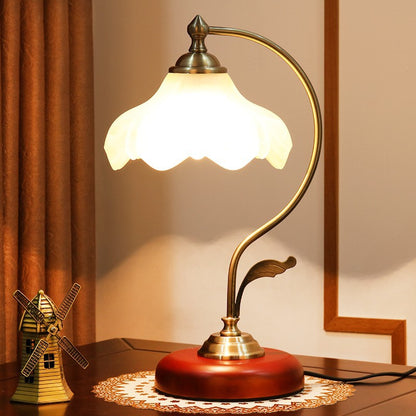 Retro Classic Flower Glass Table Lamp