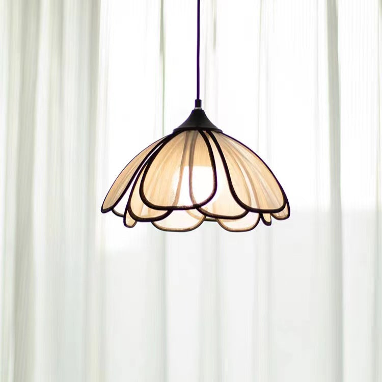 Retro Weaving Rattan Petal Pendant Lamp