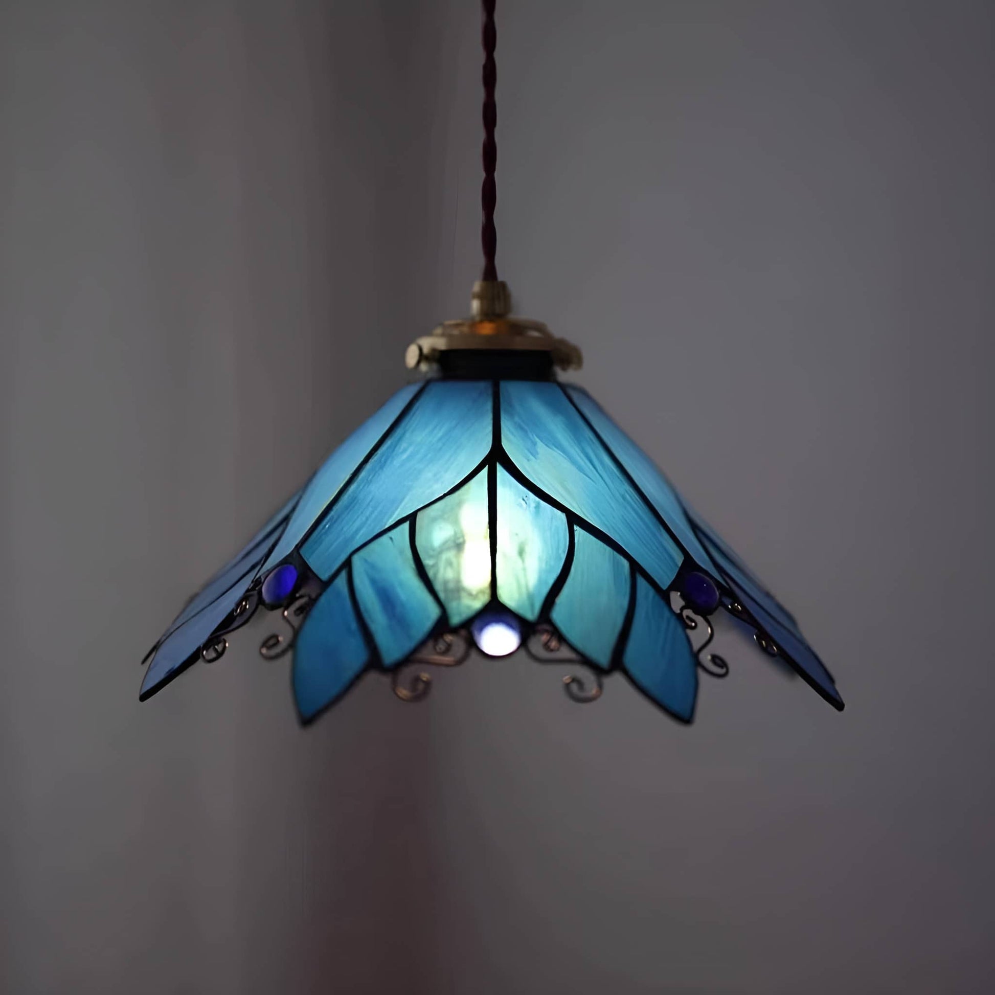 Tiffany Leaf Stained Glass Pendant Light