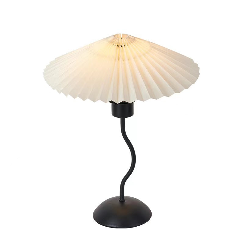 Vintage Creative Pleated Fabric Table Lamp