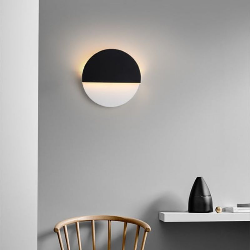 Creative Rotatable Nordic Style Wall Sconce